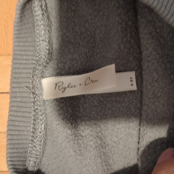 Rylee + Cru Speckled Gray Women's Sweater - Picture 4 of 4